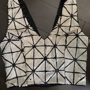 Beautiful sequins cropped shirt